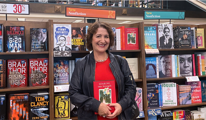 Lisa at a Barnes & Noble bookstore event